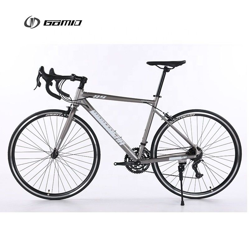 GOMID 700c Roadbike für Erwachsene Mann Bisiklet Simulierte Kohlenstofffaserausrüstung Zyklus Custom Alloy Roadbike Ladekapazität 150KG